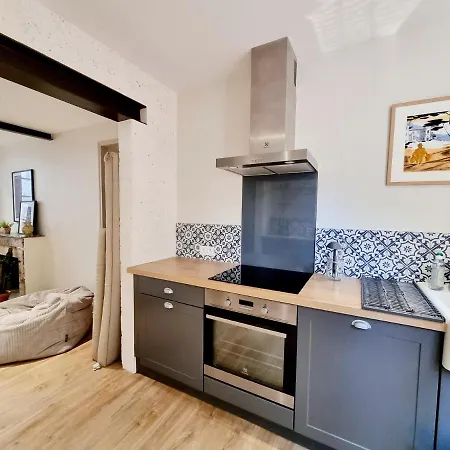 Maison Tres Agreable Et Calme Avec Terrasse En Centre Lejlighed *
