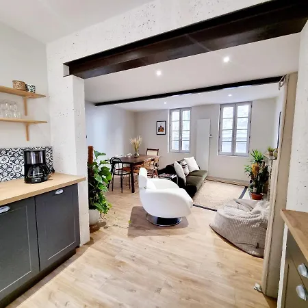 Maison Tres Agreable Et Calme Avec Terrasse En Centre * Angoulême