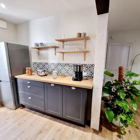 Maison Tres Agreable Et Calme Avec Terrasse En Centre * Angoulême