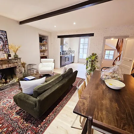 Maison Tres Agreable Et Calme Avec Terrasse En Centre * Angouleme