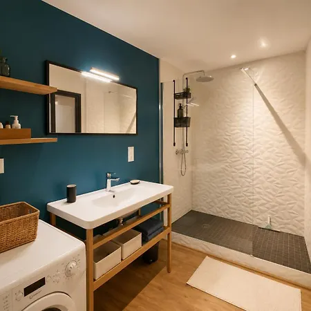 Apartment Maison Tres Agreable Et Calme Avec Terrasse En Centre Angouleme