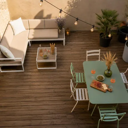 Maison Tres Agreable Et Calme Avec Terrasse En Centre *