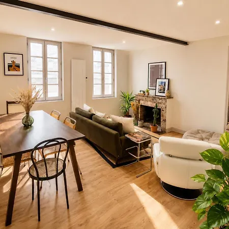 Maison Très Et Calme Avec Terrasse En Centre Angoulême