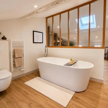 Maison Tres Agreable Et Calme Avec Terrasse En Centre * Angouleme
