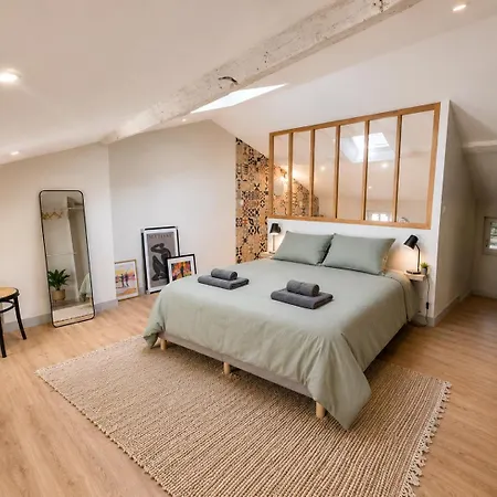 Maison Tres Agreable Et Calme Avec Terrasse En Centre