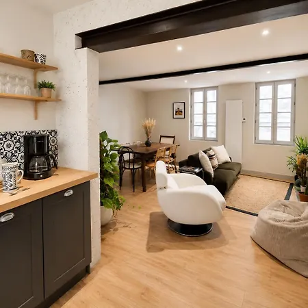 Appartement Maison Très Et Calme Avec Terrasse En Centre